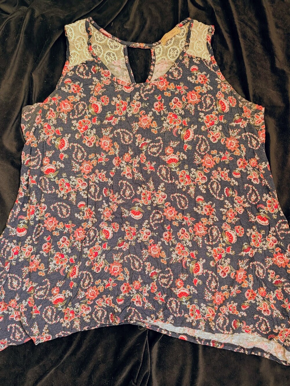 Floral Lace-Trim Sleeveless Top - Navy and Red